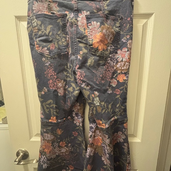 We The Free Floral Ankle Pants - Black and Red - Picture 5 of 6